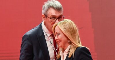 Copertina di Sciopero generale della Cgil il 12 dicembre contro la legge di Bilancio. Meloni ironizza: “In che giorno cade?”