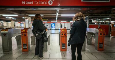 Copertina di Milano – L’Atm dice addio al vecchio biglietto cartaceo: dal 7 maggio arriva RicaricaMi