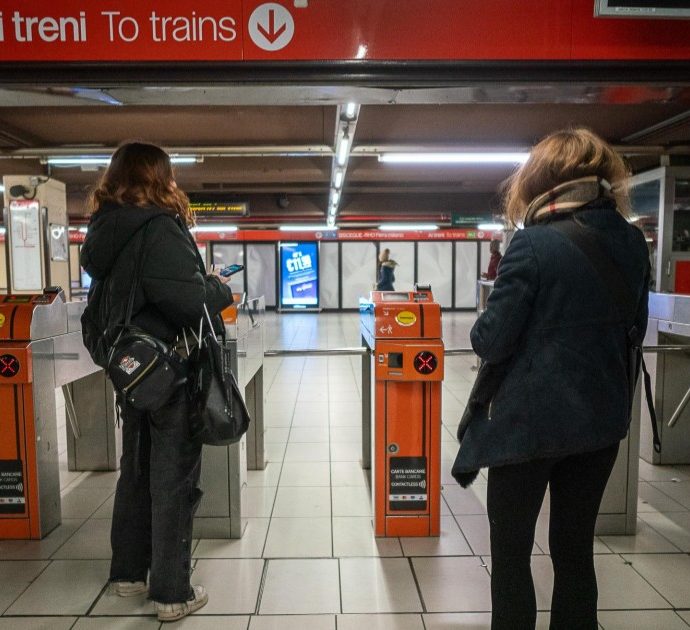 Donna incinta scambiata per una borseggiatrice sulla metro di Milano: “Hanno cominciato a urlarmi contro, mi dicevano ‘vergognati'”. La storia di Micol