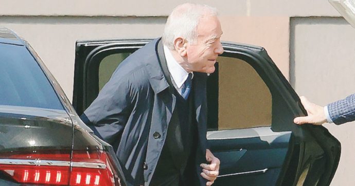 B. vuole tornare a casa. Letta da lui in ospedale