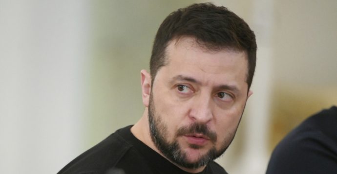 Così gli Usa spiano anche l’amico Zelensky. Intercettati i suoi tentativi di avere caccia da Sofia. Allarme per la rete di 007 a rischio