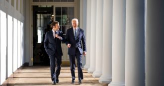 Copertina di Macron sogna l’autonomia strategica, ma non può permettersela: l’Europa in guerra (e senza esercito comune) ha bisogno dell’ombrello Usa