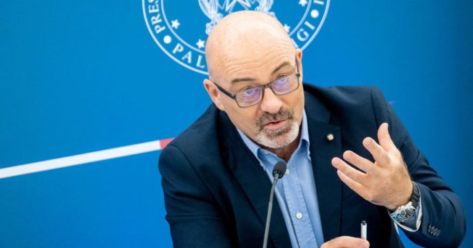 Roberto Cingolani. Il gaffeur pro-fossili inesperto di Difesa