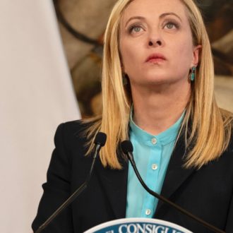 Copertina di Renzi si rottama da solo. Il carcere per gli eco-attivisti: il Fatto di domani 12 aprile