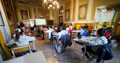 Copertina di “Troppi compiti e verifiche”: la circolare ai presidi del ministro Valditara mette (quasi) tutti d’accordo