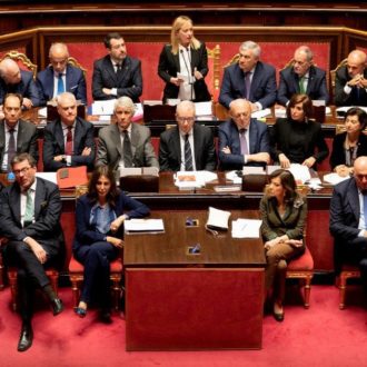 Copertina di Meloni nel solco di Draghi, ma cede a Salvini&B: il Fatto di domani 13 aprile