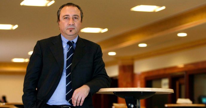 Sicilia, l’ex deputato regionale del Pd Paolo Ruggirello condannato a 12 anni per concorso esterno alla mafia