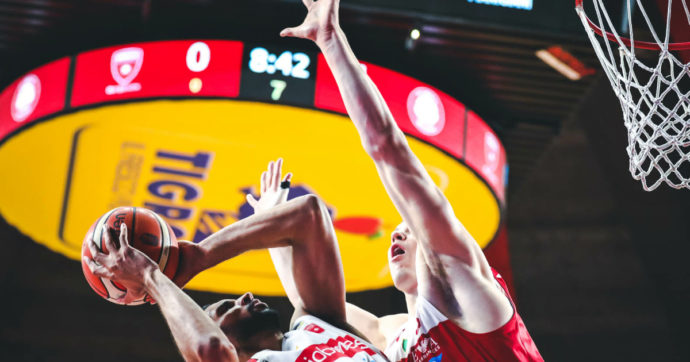 Basket, 16 punti di penalizzazione a Varese: ora la Openjobmetis rischia la retrocessione. Il presidente Vittorelli inibito per tre anni