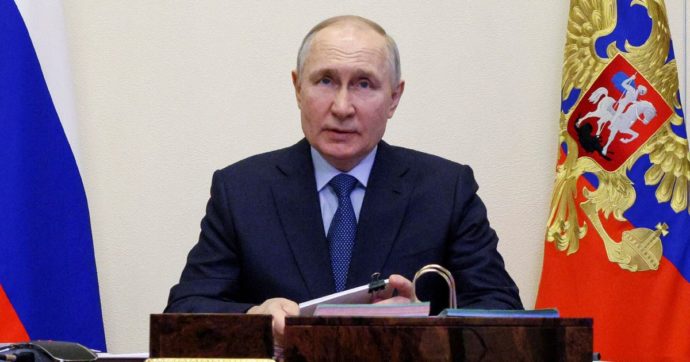 “Putin ha mandato uno dei suoi sosia in visita nei territori occupati in Ucraina”: l’ipotesi di Kiev