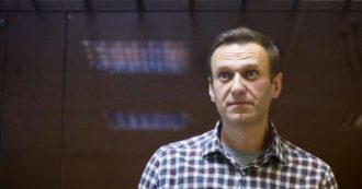 Copertina di Navalny in condizioni critiche, ha perso 8 chili in 15 giorni. Entourage: “Temiamo un nuovo avvelenamento, ambulanza arrivata in carcere”