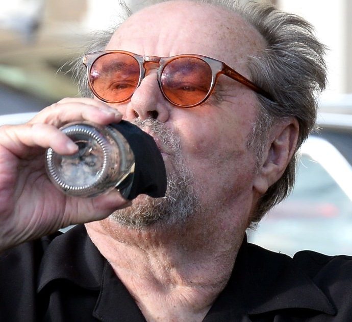 Jack Nicholson, le prime immagini dell’attore dopo due anni: “Spettinato e trasandato, gli amici temevano che sarebbe morto da solo”