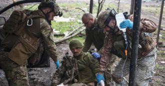 Copertina di Ucraina, la diretta – Il capo della Wagner: “Putin fermi la guerra e si concentri sulle aree occupate”. Londra: “Il conflitto sarà lungo”