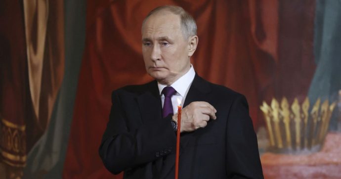 Ucraina, la diretta – Attacchi alle chiese durante la veglia della Pasqua ortodossa. Putin vede il ministro della Difesa cinese