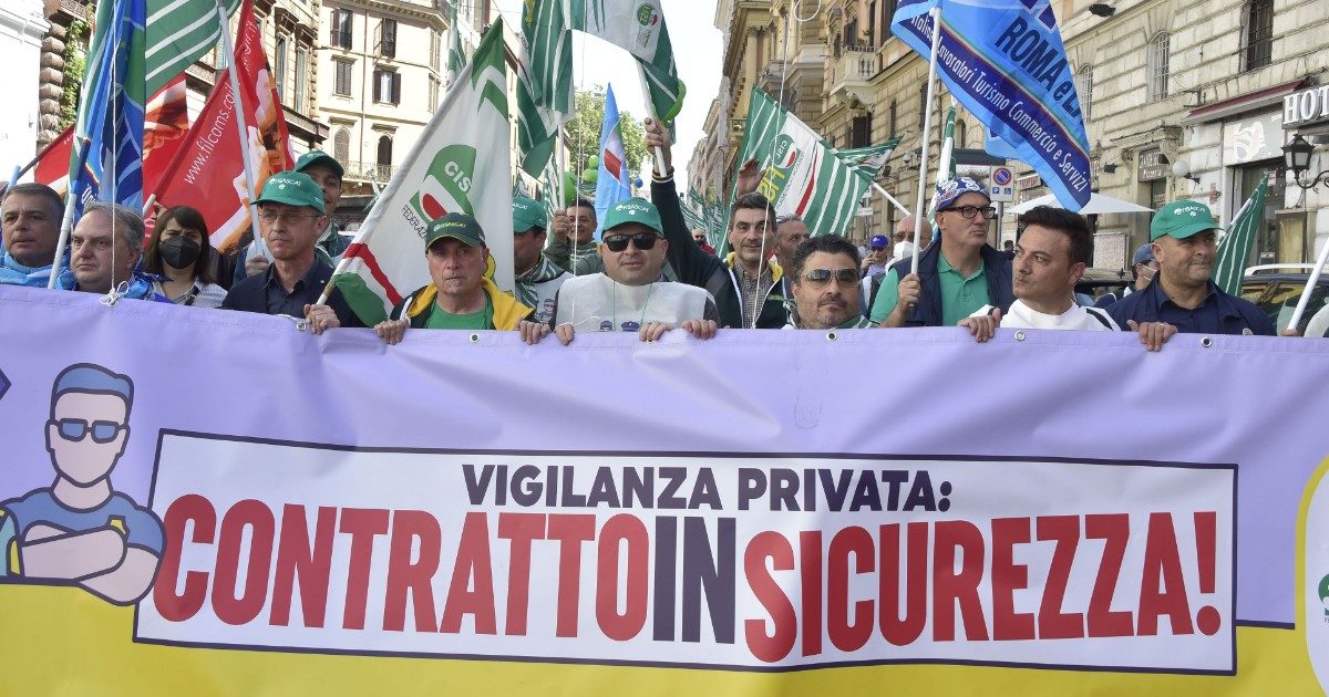 Salari da fame, il ccnl della vigilanza privata è incostituzionale anche per la Cassazione (dal 2021). Ma le aziende continuano ad applicarlo