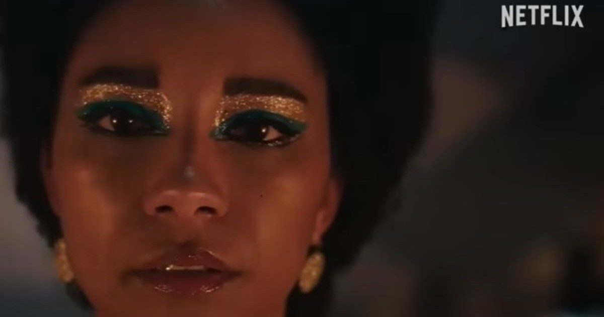 Bufera per la Cleopatra nera di Netflix: “Falsifica i fatti storici e promuove l’afro-centrismo”