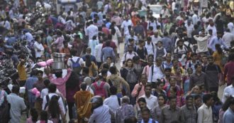 Copertina di L’India supera la Cina per numero di abitanti: per l’Onu è lo Stato più popoloso al mondo