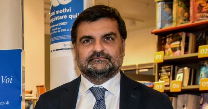 Copertina di Cade la corruzione: Palamara chiede il patteggiamento