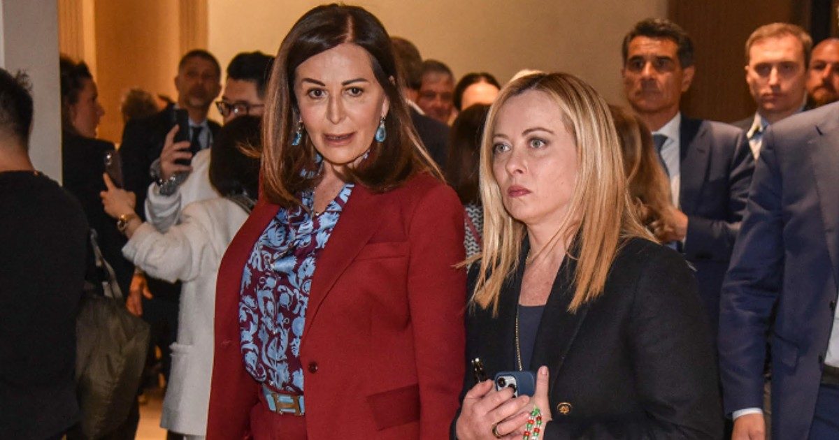 Il governo cambia il Reddito e per “favorire il lavoro” calpesta gli occupabili: anche chi ha figli piccoli dovrà accettare un posto ovunque in Italia