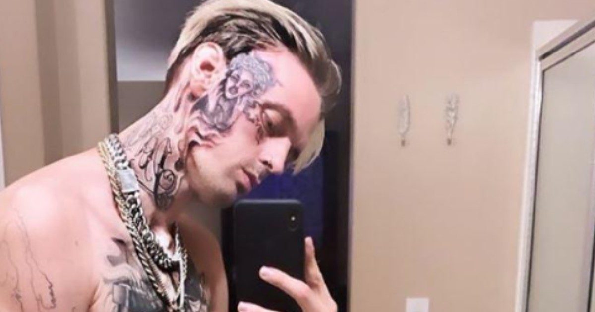 Aaron Carter morto annegato nella sua vasca: aveva assunto benzodiazepine e un “gas usato nei detergenti spray”