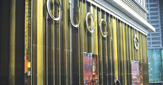 Milano, la Finanza da Gucci: “Violate leggi concorrenza”