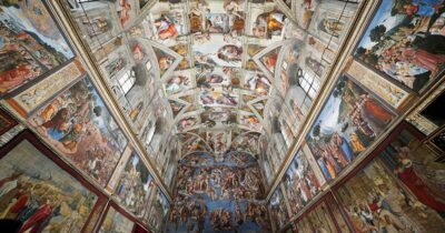 Copertina di Sì al processo sul coro della Cappella Sistina, il mistero su reati e sugli imputati: l’unico nome noto è quello dell’ex direttore amministrativo