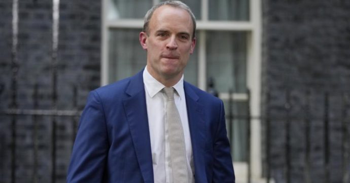 Regno Unito, si dimette il vicepremier e ministro della Giustizia Raab: era stato accusato di bullismo verso i suoi sottoposti