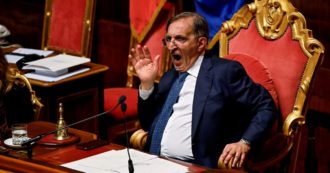 Copertina di 25 aprile, vietato regalare libri a La Russa: si disonora il vertice del Senato