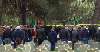 Copertina di Milano, commemorazione al Campo X per i caduti fascisti della Repubblica Sociale. Salta la messa per “indisponibilità del sacerdote”