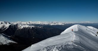 Copertina di Alpinista tedesco precipita sul Monviso sotto gli occhi della figlia di 17 anni: il corpo recuperato dai vigili del fuoco