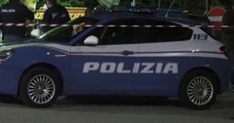 Copertina di Genova, 38enne militante di Casapound ucciso con un colpo di pistola in centro. Arrestato un portuale: si era rifugiato in una chiesa vicina