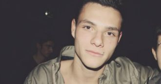 Bergamo, si scontra contro un’auto mentre va a un funerale: morto 28enne. La ragazza lo scopre passando per caso davanti all’incidente