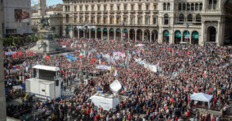 Copertina di 25 aprile, il corteo nazionale a Milano. L’Anpi: “Siamo in 100mila”. La Russa: “Antifascismo usato in modo strumentale” – la giornata