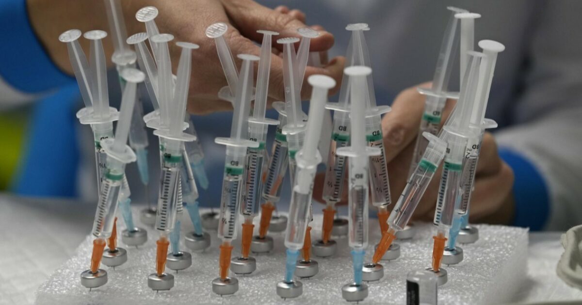 Una punturina in mezzo alla folla, la perdita dei sensi, poi la violenza: la denuncia di 145 donne ad una festa