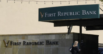 Copertina di First Republic Bank affonda a Wall Street. Timori per una nuova ondata di crisi bancarie