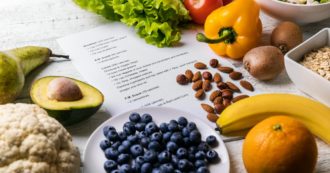 Copertina di Come perdere 3-4 chili senza mettersi a dieta: ecco le 6 indicazioni del nutrizionista per accelerare il metabolismo