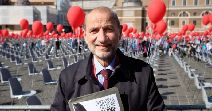 L’ultraconservatore Gandolfini consulente antidroga del governo Meloni. Le proteste: “Conferma l’anima integralista della destra”