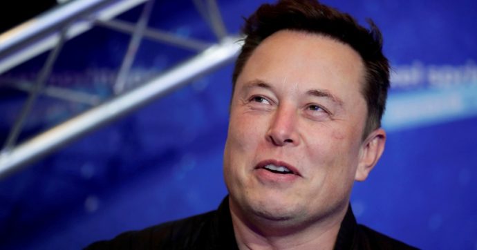 Copertina di Elon Musk intende vincere  “la guerra” dell’elettrico