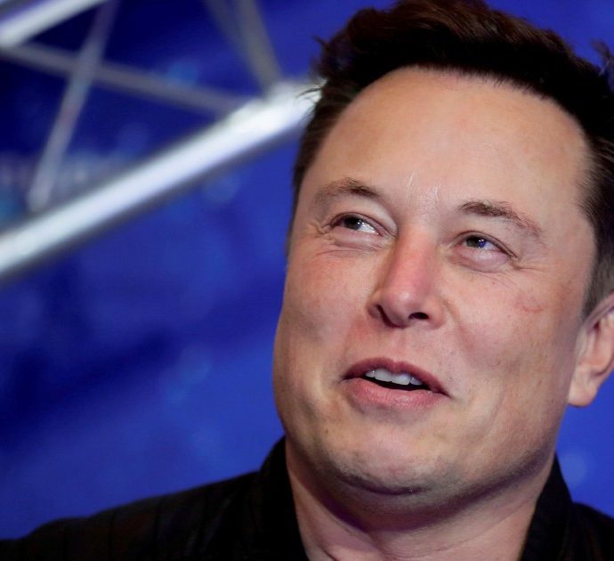 Twitter, editori musicali contro Elon Musk: avrebbe violato il diritto d’autore di migliaia di brani. Chiesti 250 milioni di danni