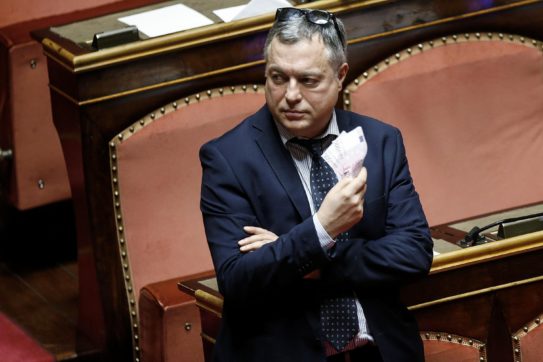 Se ne va Augello: incarnava la destra romana intelligente e anche divertente