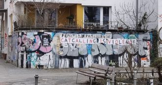 Copertina di Il catcalling a una 19enne e le denunce sminuite: non sono galanterie ma atti di prevaricazione
