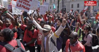 Copertina di Roma, migranti in piazza contro il Decreto Cutro: “Da 30 anni su di noi solo politiche securitarie. Governo smantella l’accoglienza che funziona”