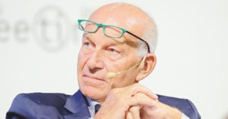 Copertina di Bertinotti suggerisce alla sinistra: solo il conflitto sociale salverà la democrazia