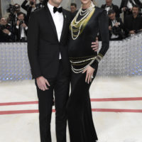 Joshua Kushner, left, and Karlie Kloss attend The Metropolitan Museum of Art’s Costume Institute benefit gala celebrating the opening of the “Karl Lagerfeld: A Line of Beauty” exhibition on Monday, May 1, 2023, in New York. (Photo by Evan Agostini/Invision/AP)

Associated Press/LaPresse
Only Italy and Spain