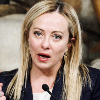 Copertina di Lavoro, la (triste) verità e la propaganda di Meloni: il Fatto di domani 3 maggio