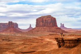 Destinations_MonumentValley_2