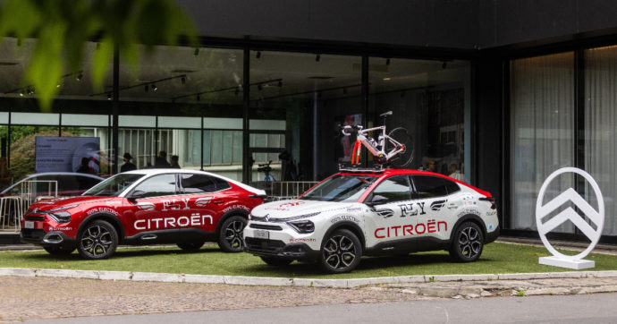 Citroën, una pedalata al Giro-E. Quando il ciclismo va a braccetto con gli elettroni