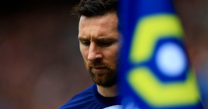Crisi tra Leo Messi e il Paris Saint Germain: dopo la sospensione è pronto a fare le valigie