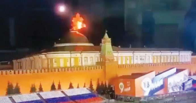 Un drone esplode sul Cremlino Zelensky: “Noi non c’entriamo”