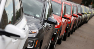 Copertina di Il mercato auto in Italia a maggio cresce del 23%. Marginali le vendite di veicoli elettrici