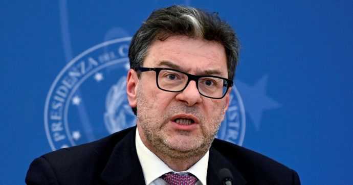 Fiamme gialle, Giorgetti insiste e sfida la premier